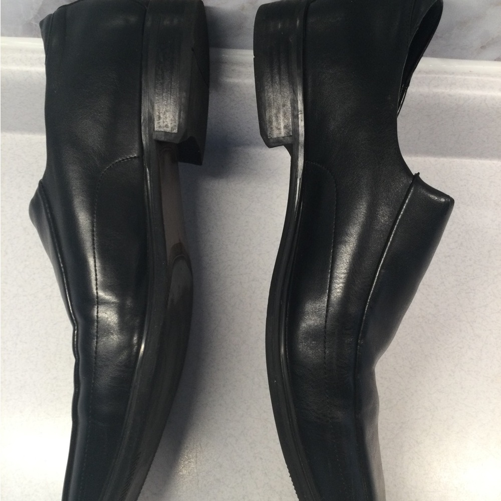 Kenneth Cole Black Loafers Sleek Slip-On Shoes
